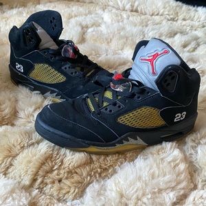 Nike Air Jordan 5 Retro Black Metallic very good condition size US8 EU41 2011